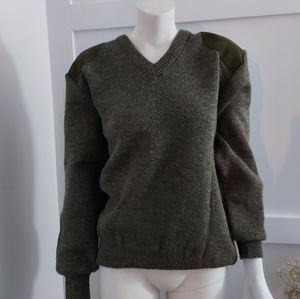 NIFFI ENGLAND| VINTAGE PURE WOOL AND SUEDE SWEATER (KHAKI GREEN COLOUR)